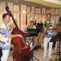 08-les-latinos