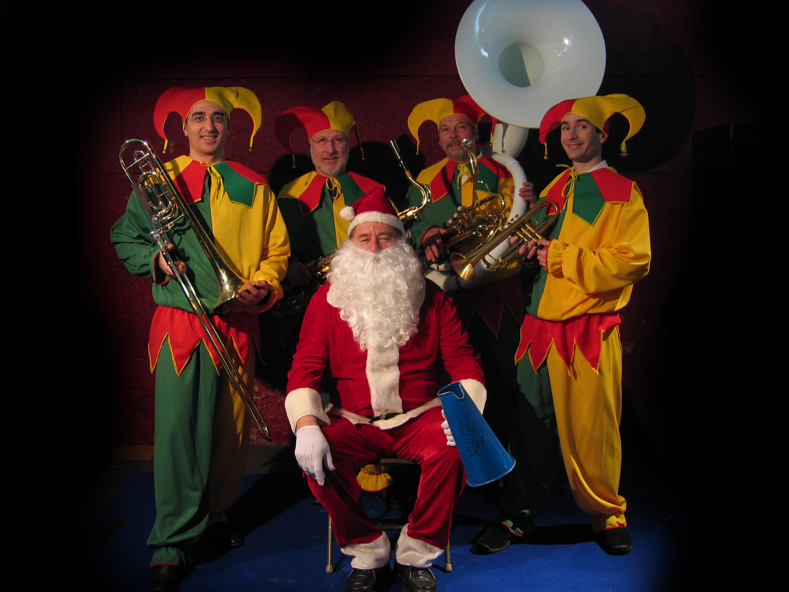 Le Père Noël & ses Fous du Roy ou ses Lutins ©