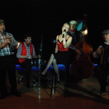 Orchestre les Titis Parisiens en tournage dans les Studios de PANTIN